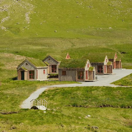 Mulafossur Cottages By Famous Waterfall In Gasadalur Екстериор снимка