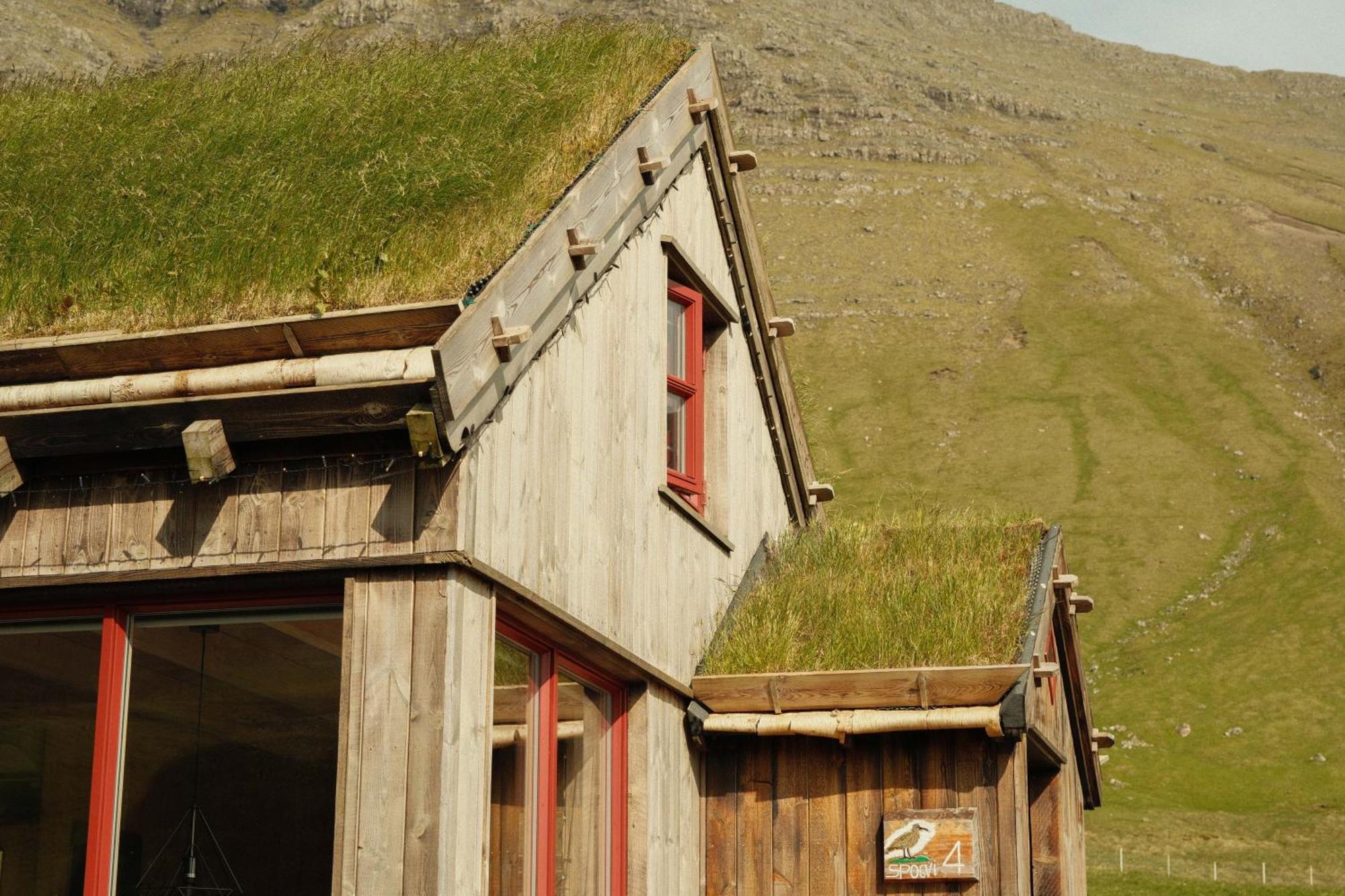 Mulafossur Cottages By Famous Waterfall In Gasadalur Екстериор снимка