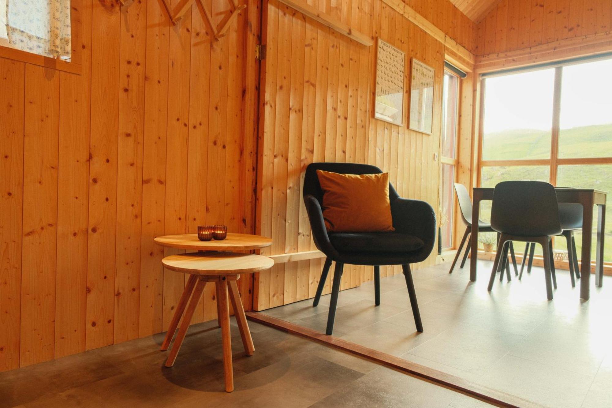 Mulafossur Cottages By Famous Waterfall In Gasadalur Екстериор снимка