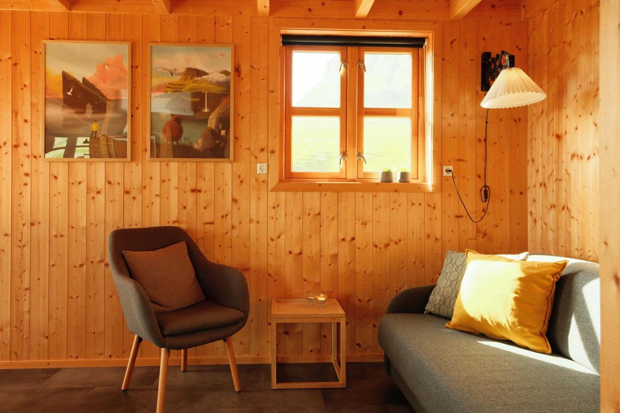 Mulafossur Cottages By Famous Waterfall In Gasadalur Екстериор снимка
