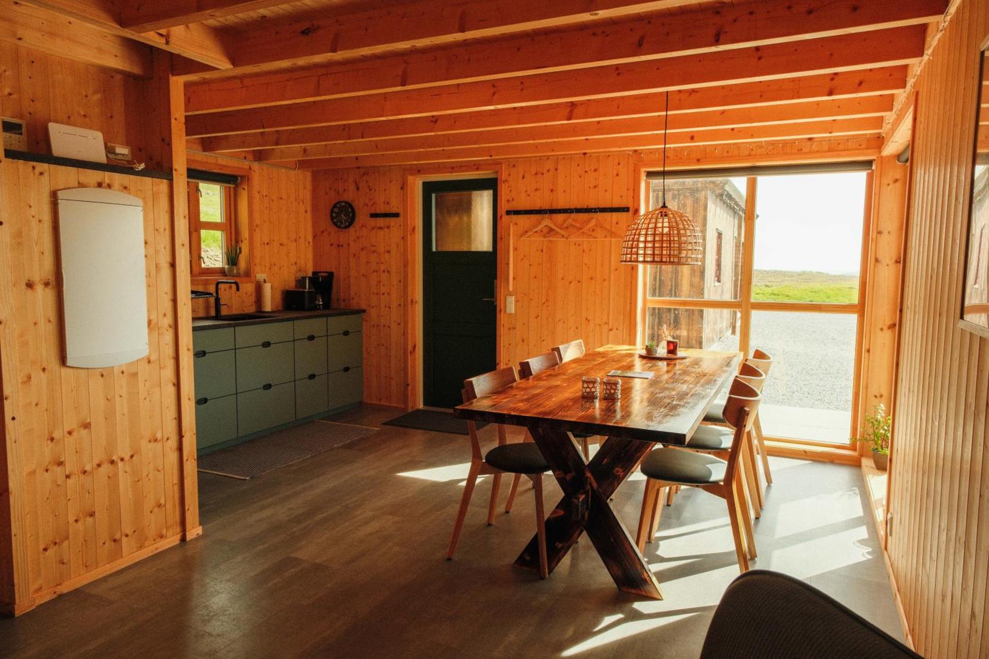 Mulafossur Cottages By Famous Waterfall In Gasadalur Екстериор снимка